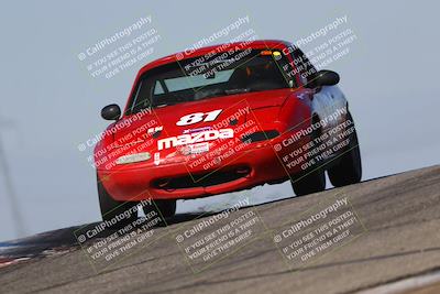 media/Oct-26-2025-CalClub SCCA (Sun) [[8ce1e69566]]/Group 5/Grapevine/